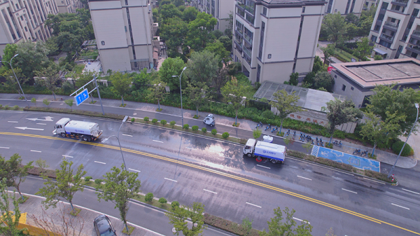 玉龙环保：无人环卫德清样本