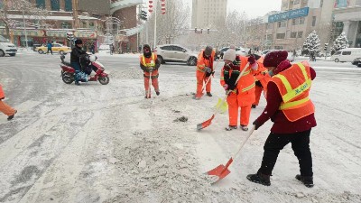 玉龙环保-喀什玉龙环保清雪行动（1）