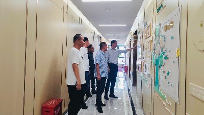 玉龙环保-新疆博乐市领导到我司考察（三）